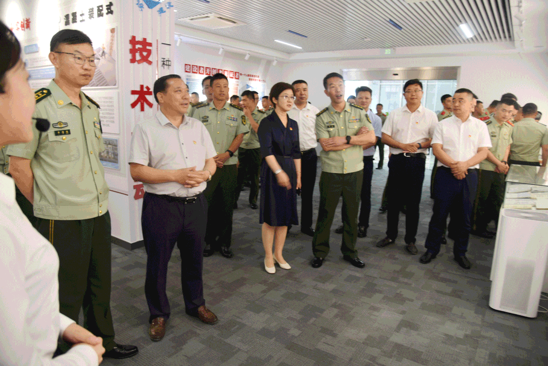 “軍”“企”黨建結(jié)對(duì) 共謀協(xié)同發(fā)展——武警江蘇省總隊(duì)蘇州支隊(duì)與集團(tuán)公司開展黨組織共建揭牌儀式